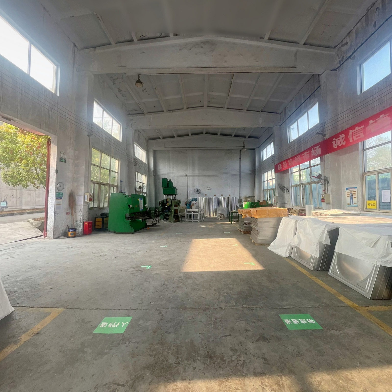 成都市成华区宏源不锈钢水箱厂